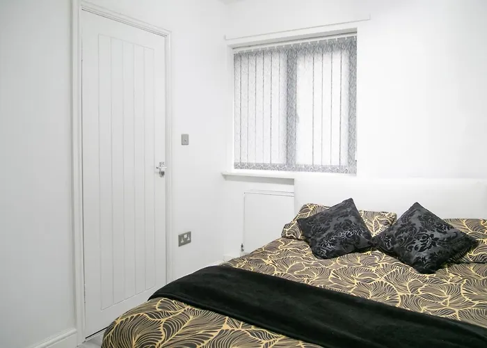 Cheetham Hills s